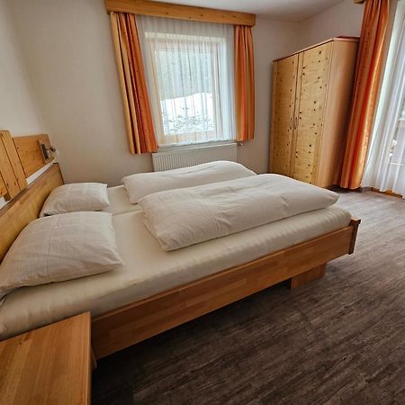 היליגנבלוט Pension Appartement Ambrosi מראה חיצוני תמונה