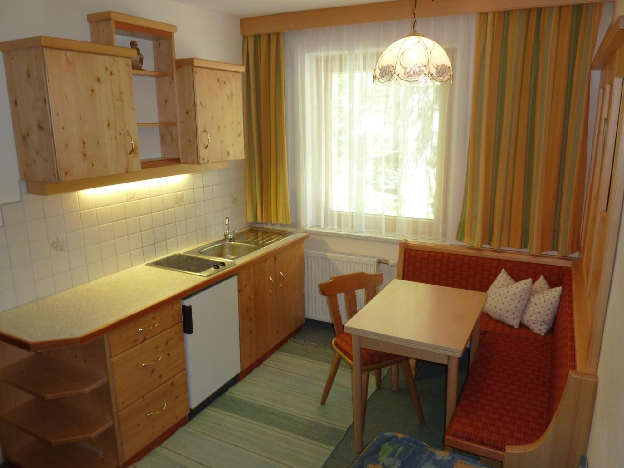 היליגנבלוט Pension Appartement Ambrosi מראה חיצוני תמונה