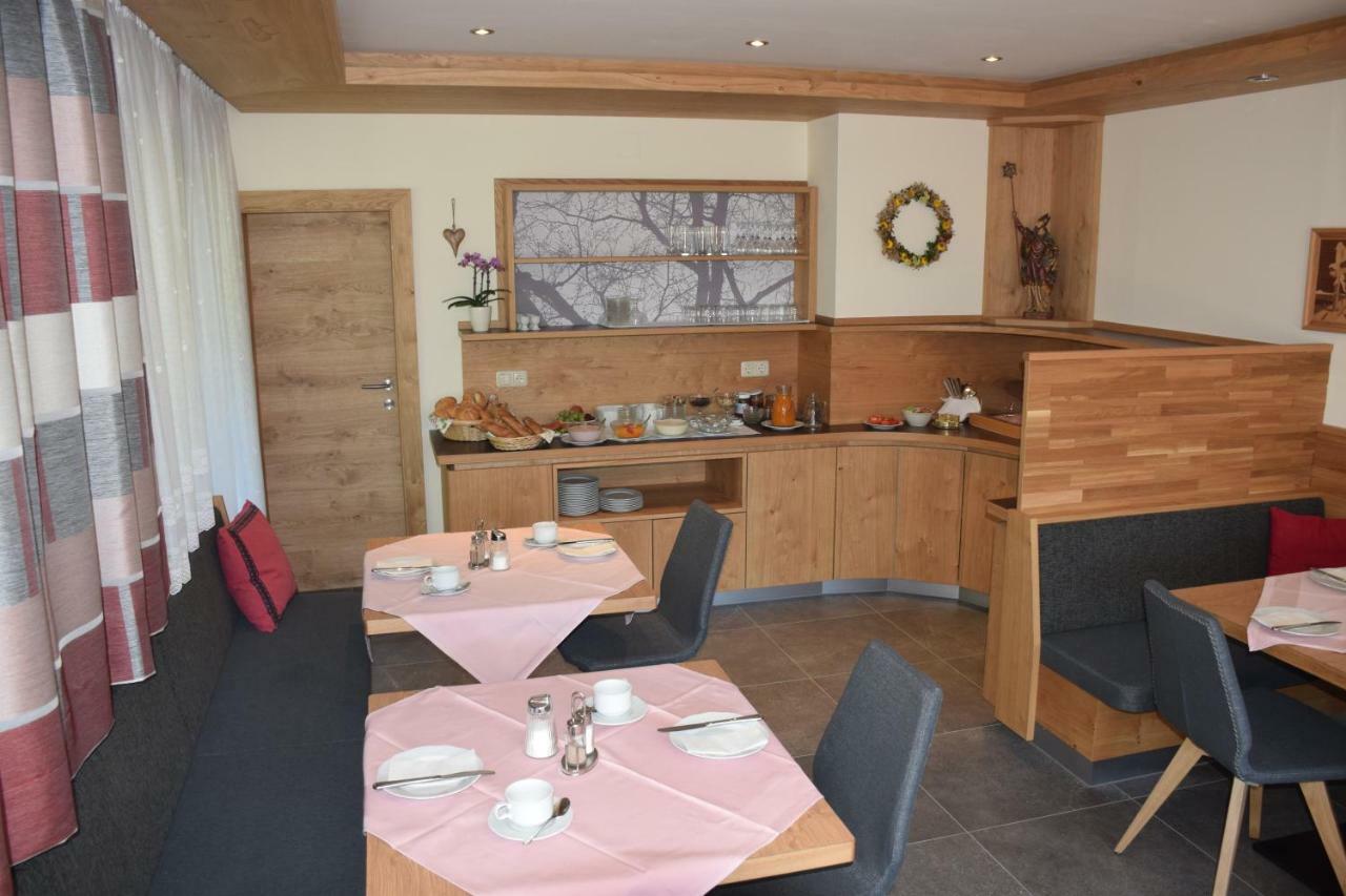 היליגנבלוט Pension Appartement Ambrosi מראה חיצוני תמונה